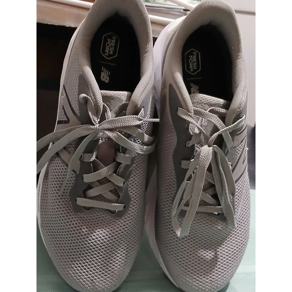 New Balance Fresh Foam Arishi V4 Men's Running Shoes Gray Size 8.5 4E